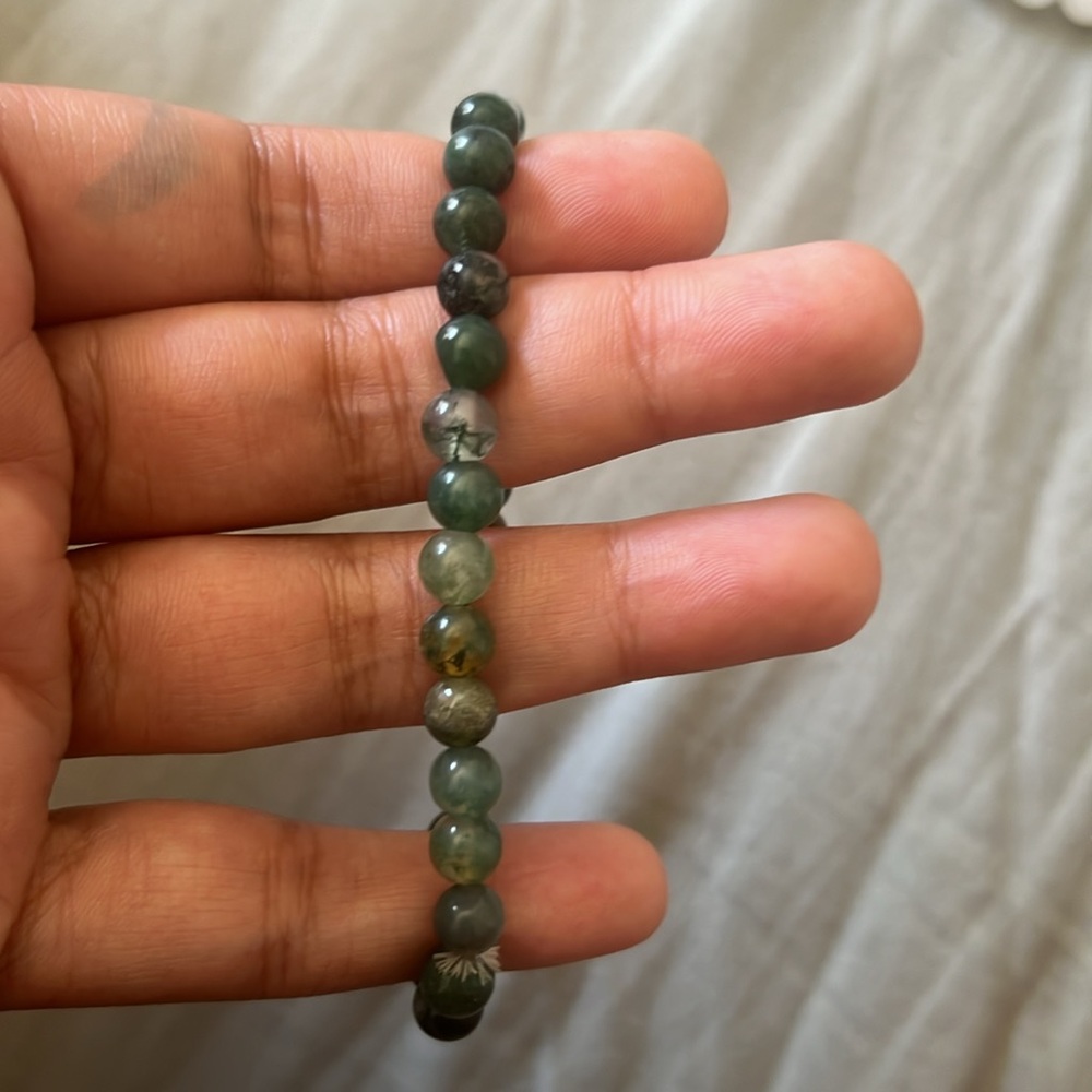 Beaded Bracelets 💚 - Picture 3 of 4